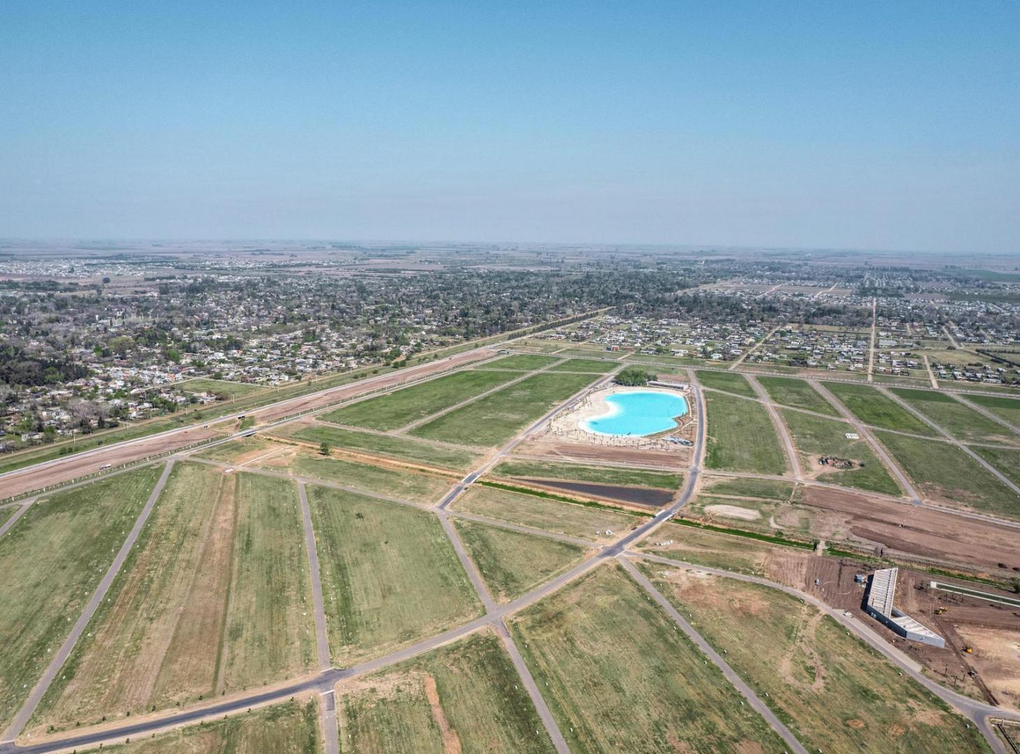 Foto de Terreno en esquina con fondo despejado y amenities en Vida Lagoon, imagen 4