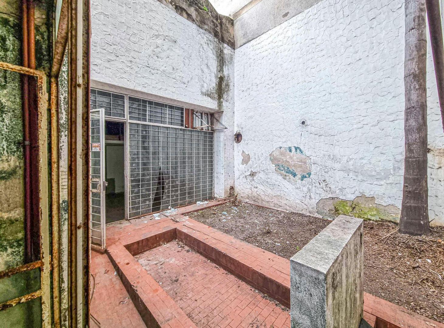 Foto de Local comercial a reciclar sobre Peatonal Cordoba, imagen 3