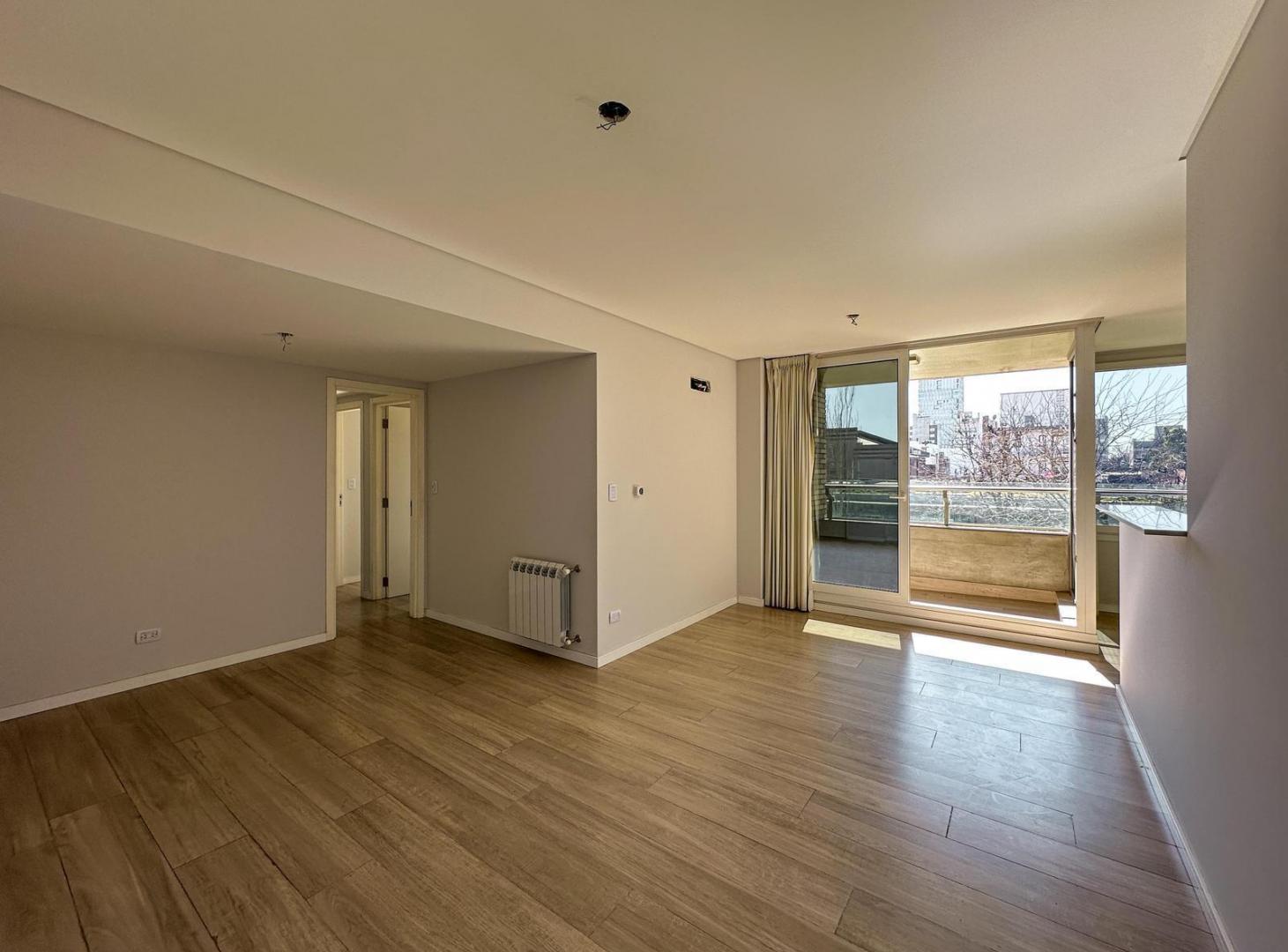 Foto de Departamento de 2 dormitorios con 2 baños, radiadores y amenities en, imagen 3