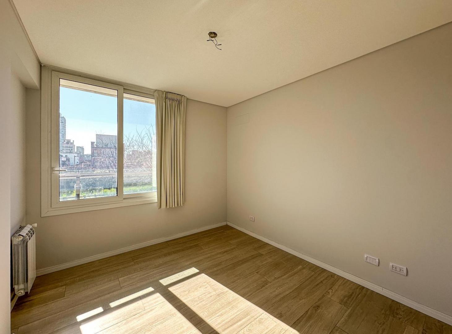 Foto de Departamento de 2 dormitorios con 2 baños, radiadores y amenities en, imagen 5