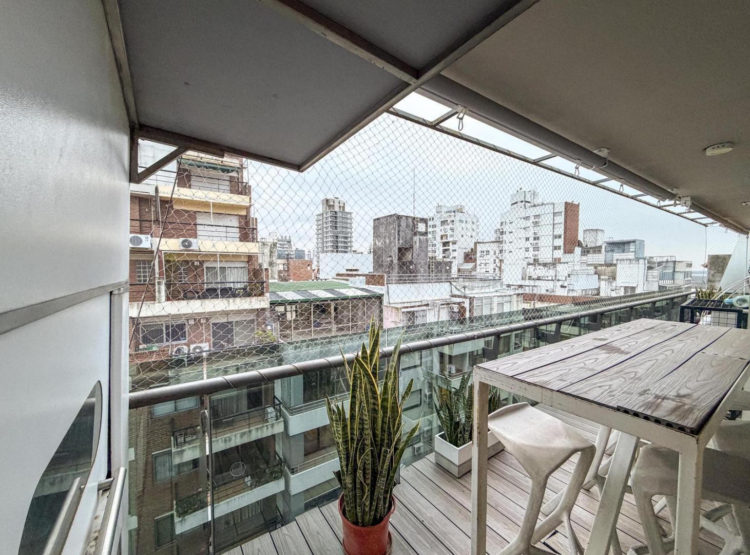 Foto de Departamento de 3 dormitorios con 2 cocheras en la zona río, imagen 3