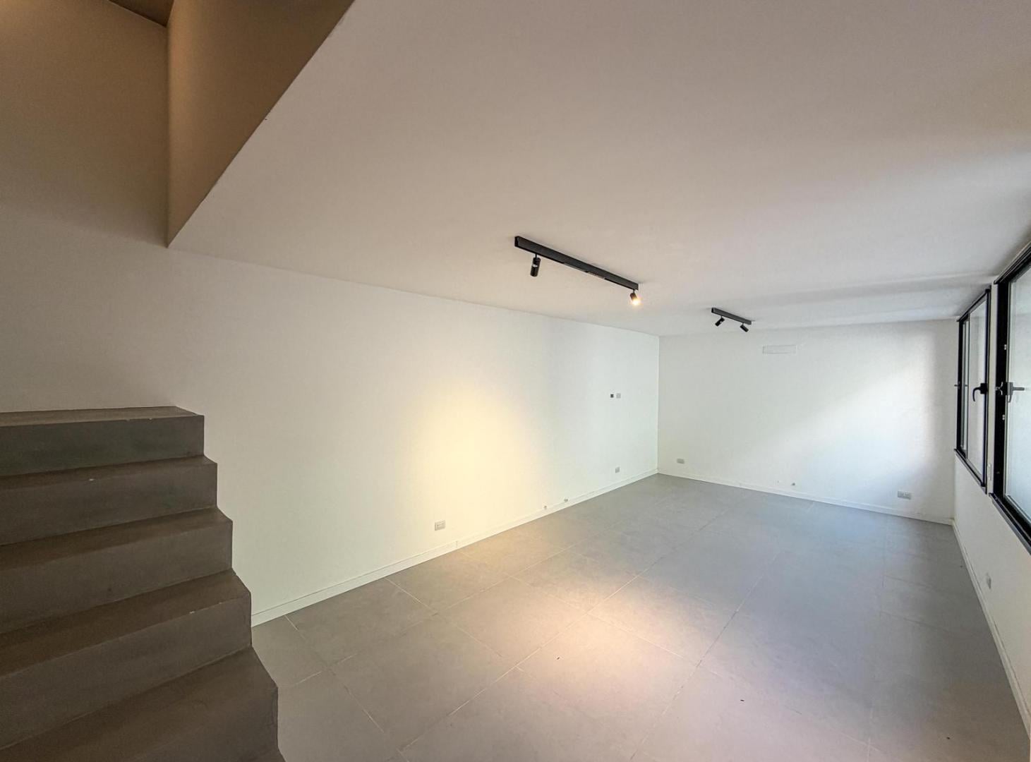 Foto de Casa de 2 dormitorios con patio, terraza y quincho en zona río, imagen 2