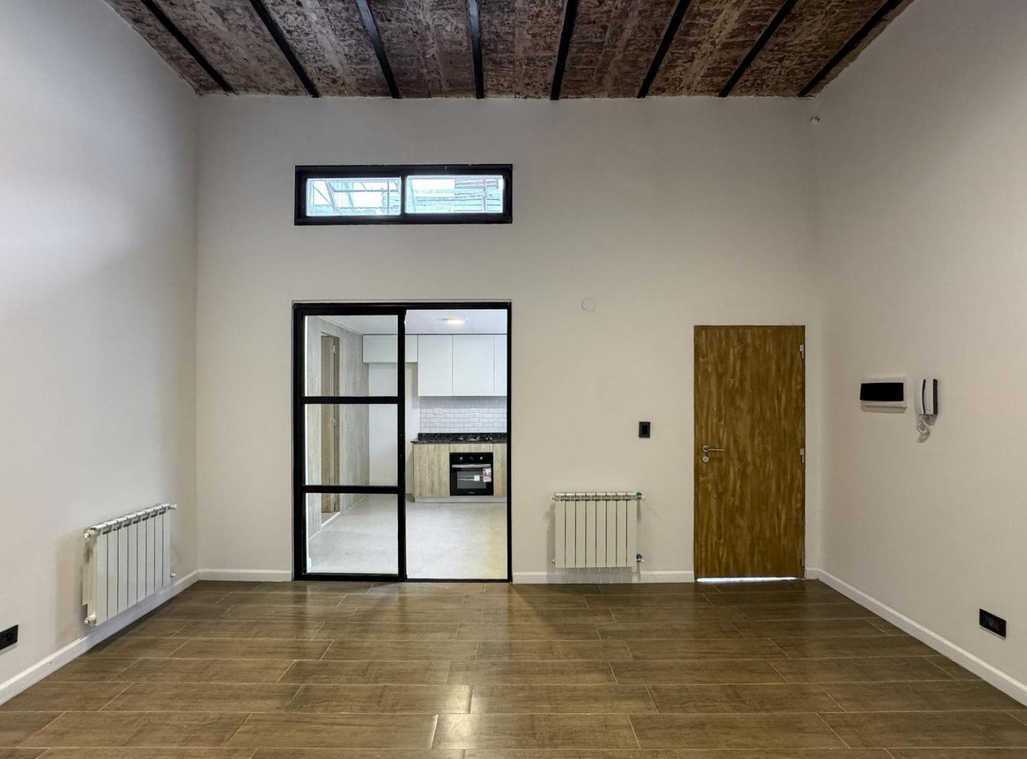 Foto de Casa de pasillo con 2 dormitorios, 3 baños y terraza exclusiva en, imagen 3