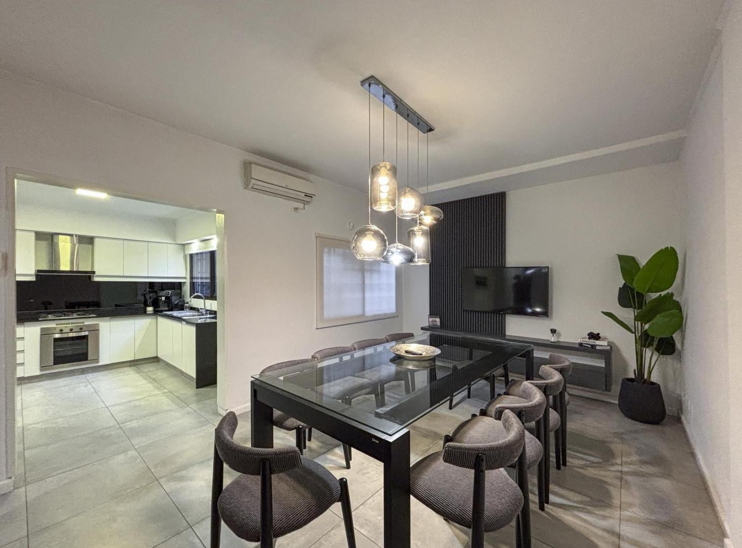 Foto de Casa de 3 dormitorios con cochera y quincho exclusivo, imagen 2