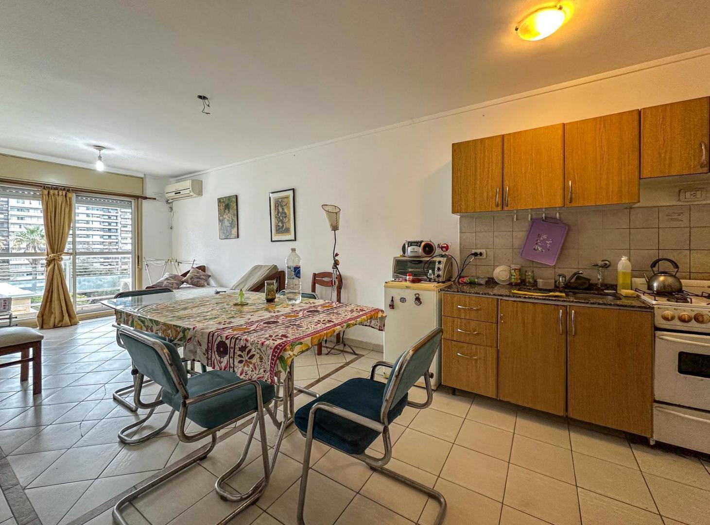 Foto de Departamento de 1 dormitorio con balcón al frente de oportunidad, imagen 1