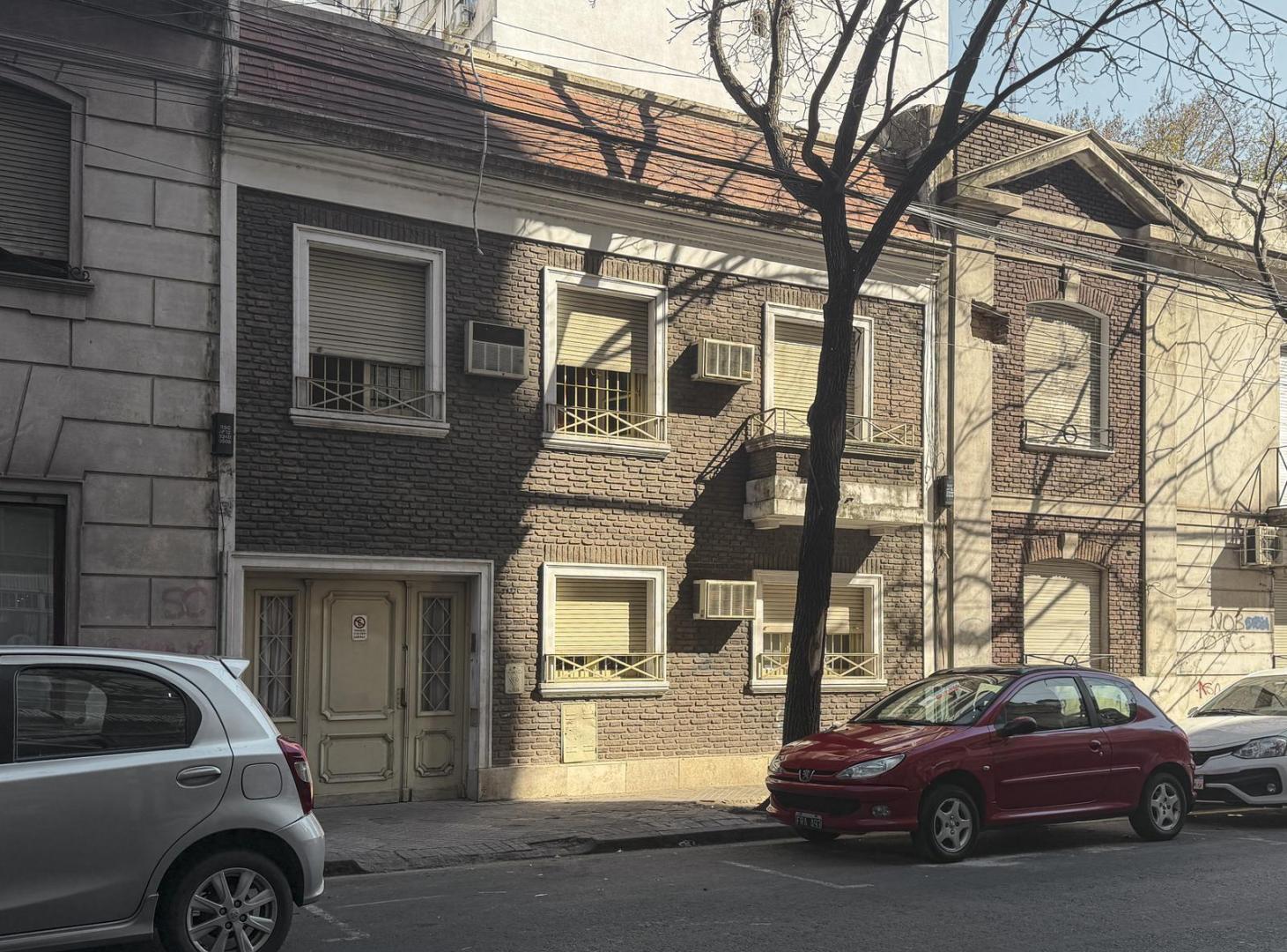 Foto de Casa de 3/4 dormitorios al frente con cochera o terreno centrico, imagen 5