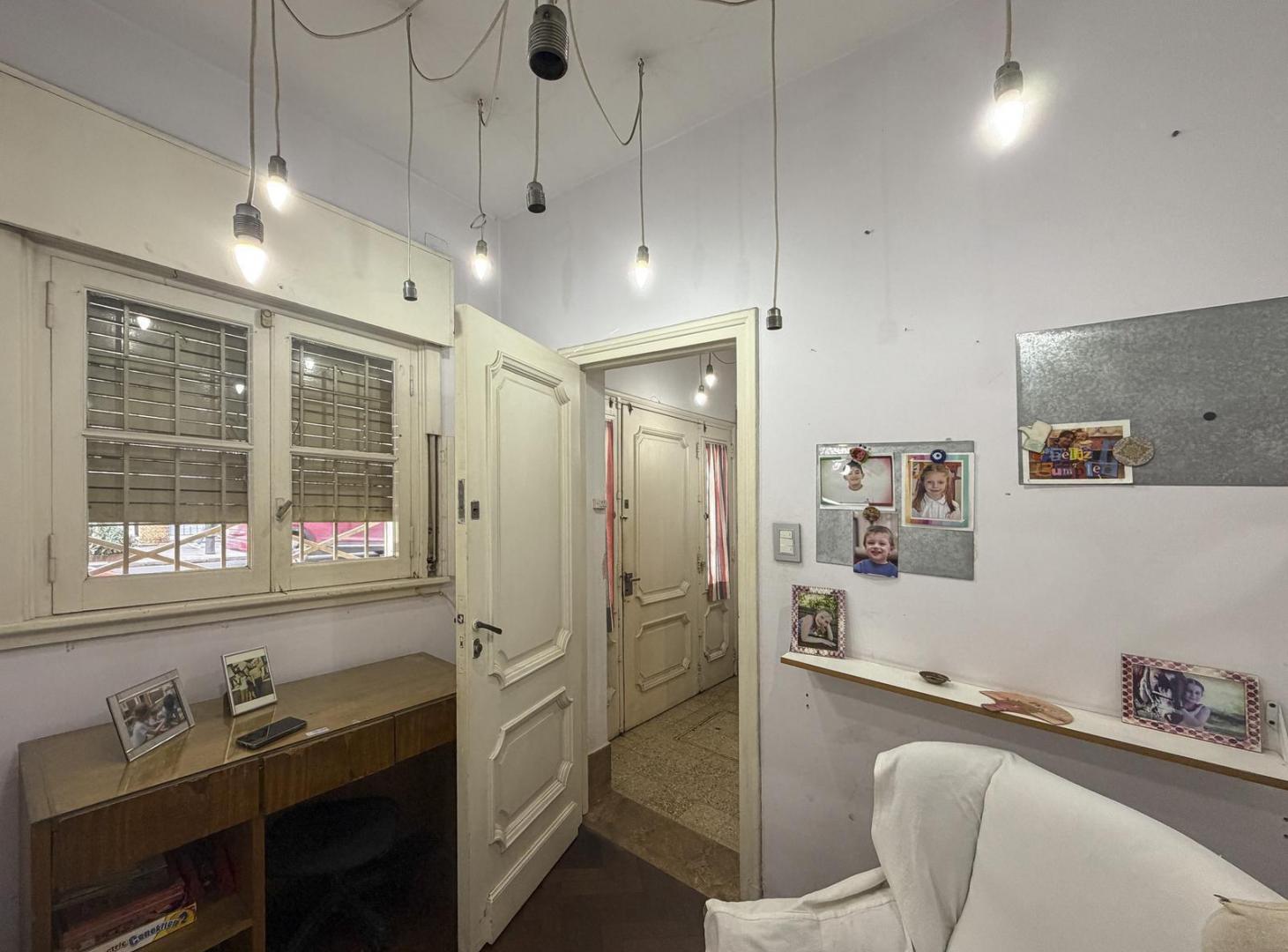 Foto de Casa de 3/4 dormitorios al frente con cochera o terreno centrico, imagen 4