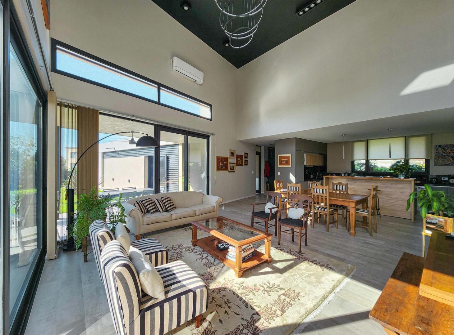 Foto de Casa de revista con 2 dormitorios, gran parque y pileta en La Rinconada, imagen 3