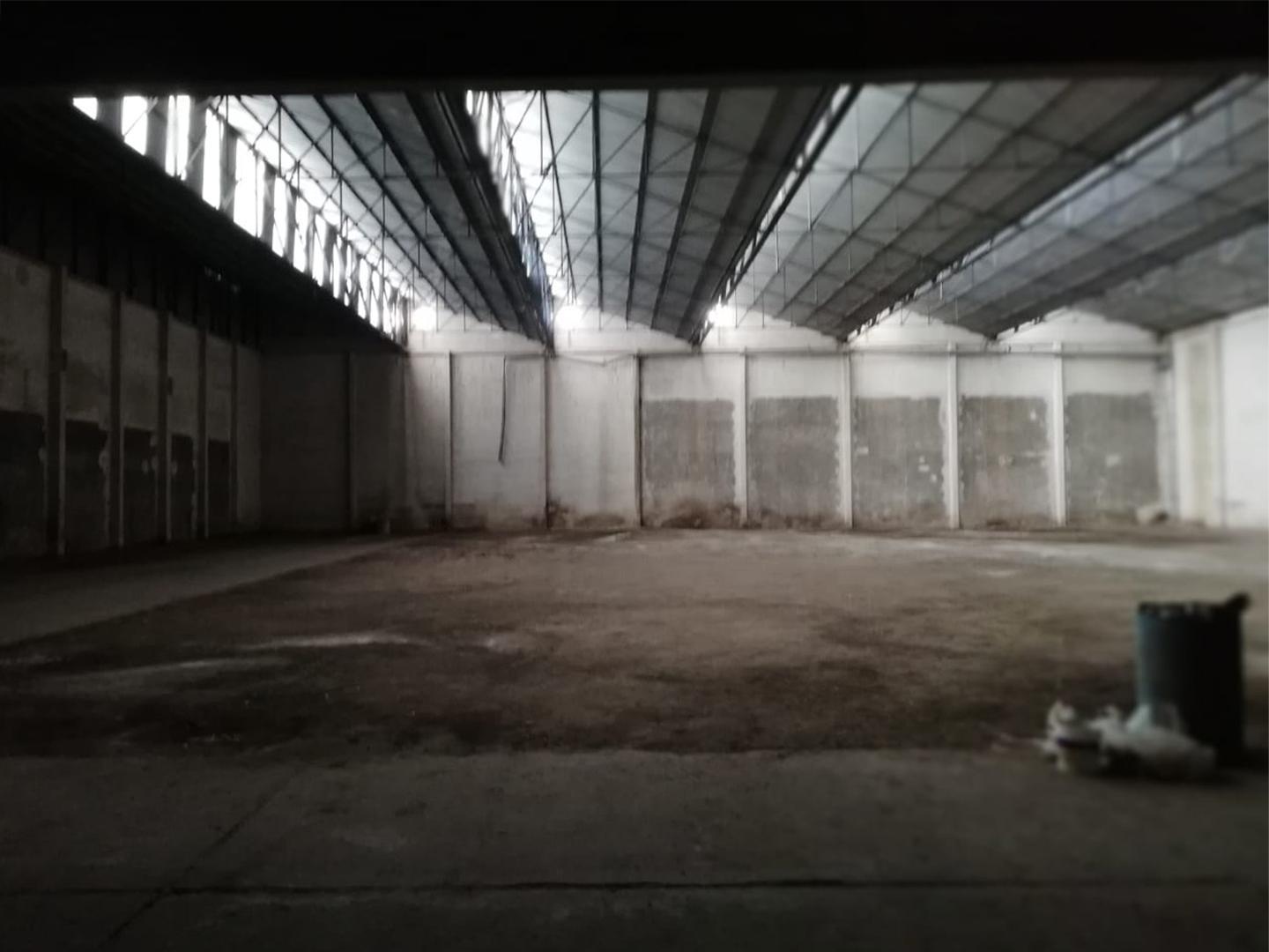 Foto de Galpón logistico de 2.700m² en imperdible ubicación y salida a 2 calles, imagen 2