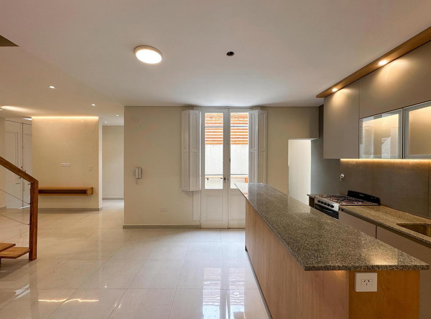 Foto de Casa de 3 dormitorios reciclada con patio y parrillero en Lourdes, imagen 5
