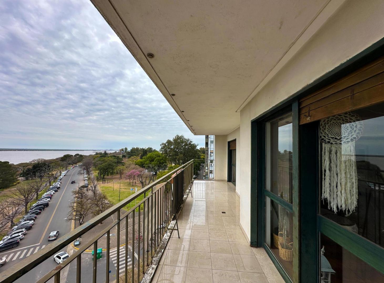 Foto de Departamento piso exclusivo con 5 dormitorios, vista al rio y cochera, imagen 4