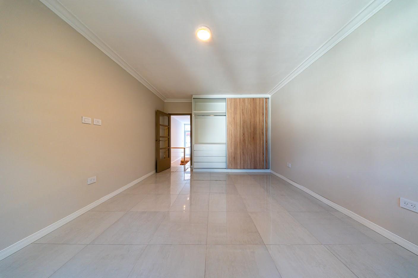 Foto de Casa tipo duplex de 3 dormitorios con terrazas, a estrenar, imagen 2