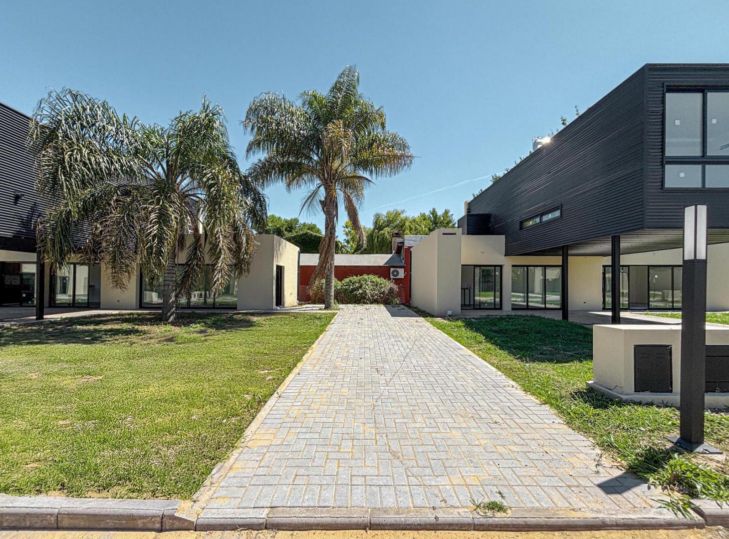 Foto de Casas de 2 dormitorios con jardín y pileta en complejo de Funes, imagen 4