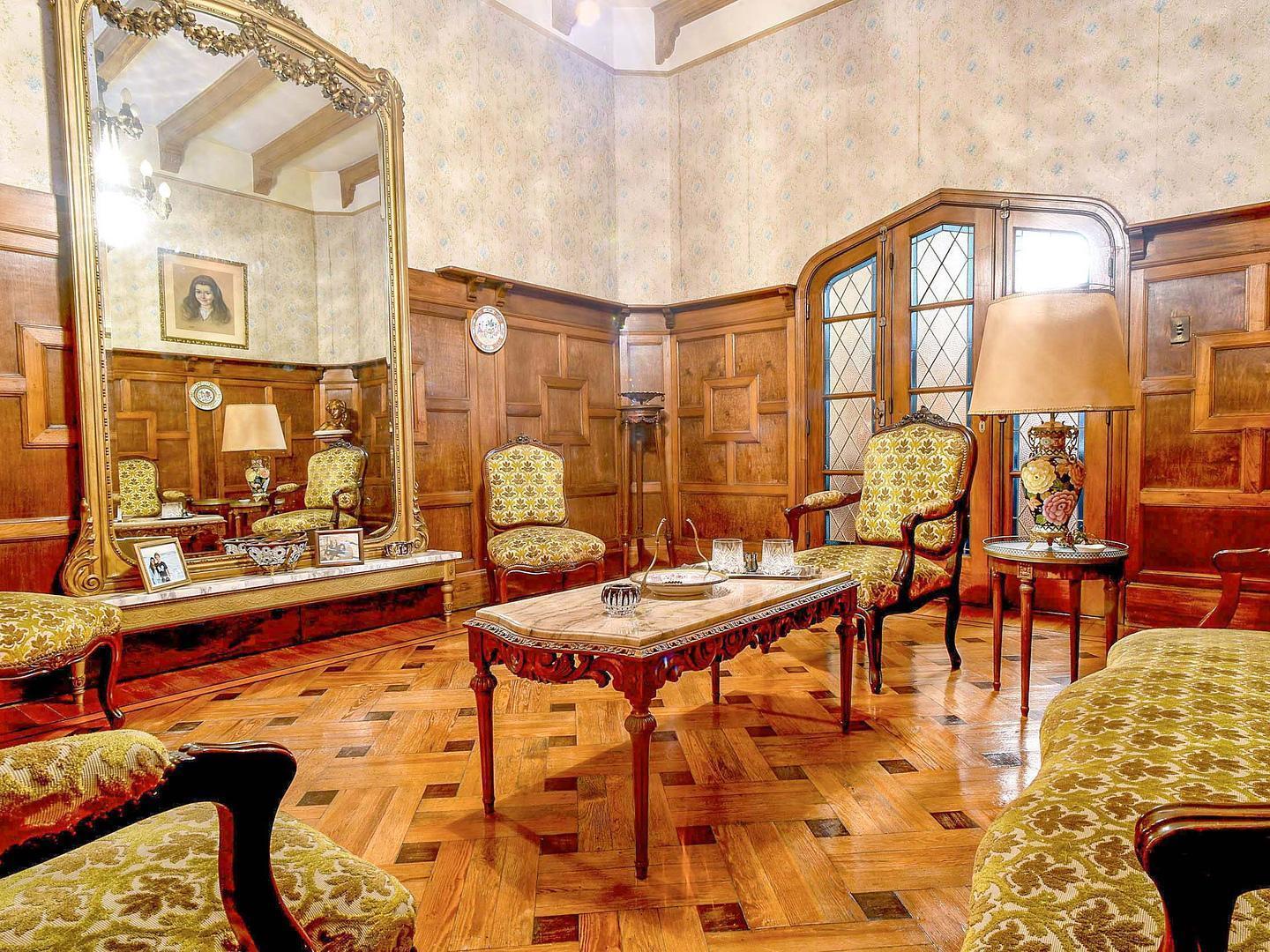 Foto de Casona antigua de 5 dormitorios con jardín y pileta en el centro, imagen 2