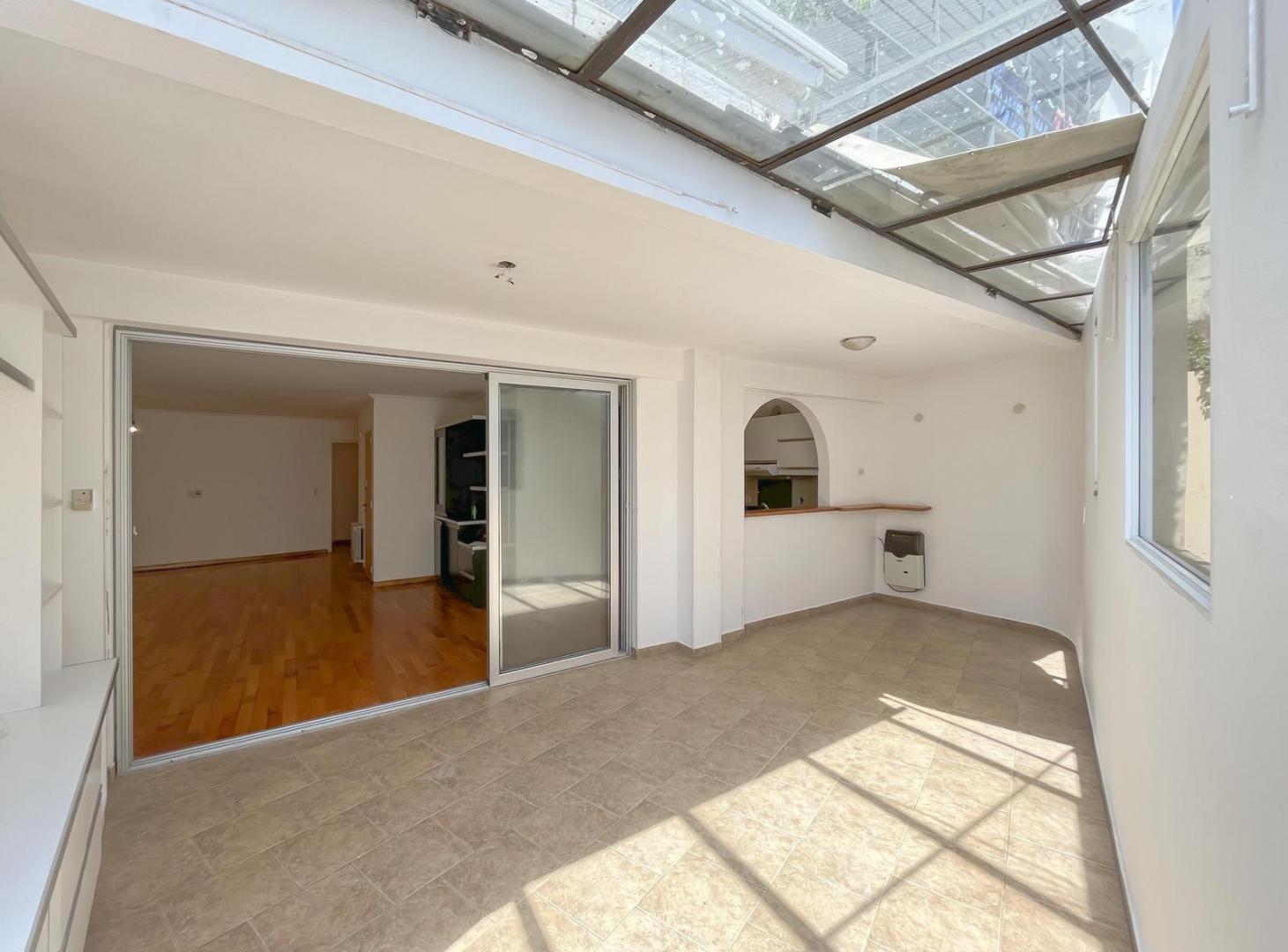 Foto de Departamento de 3 dormitorios con 3 baños, radiadores, cochera y, imagen 3