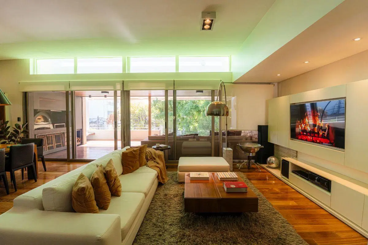 CASA DE DISEÑO DE 3 DORMITORIOS CON PILETA, PARRILLERO Y COCHERA EN VENTA 4