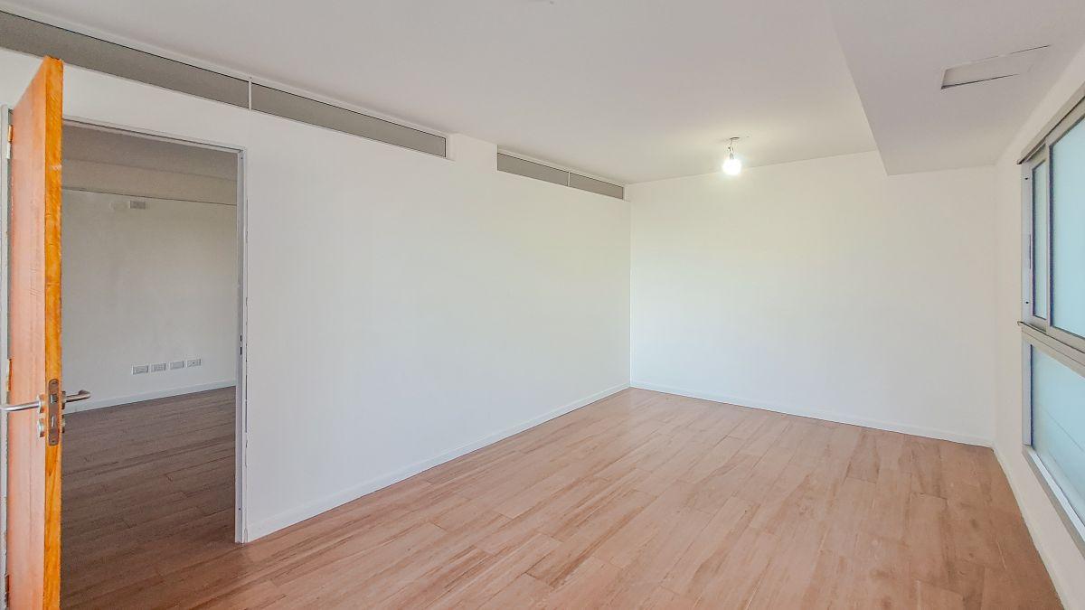 Foto de ALQUILER OFICINA CON VISTA AL RIO DE 170m2 EN PUERTO NORTE, imagen 2