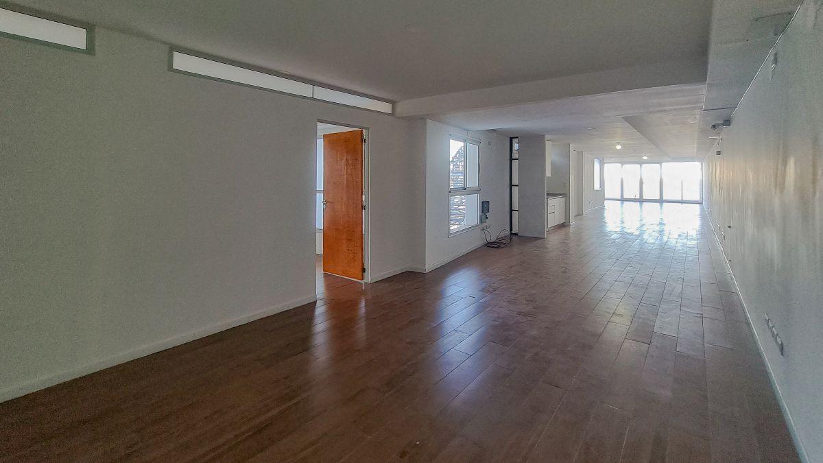 Foto de ALQUILER OFICINA CON VISTA AL RIO DE 170m2 EN PUERTO NORTE, imagen 5