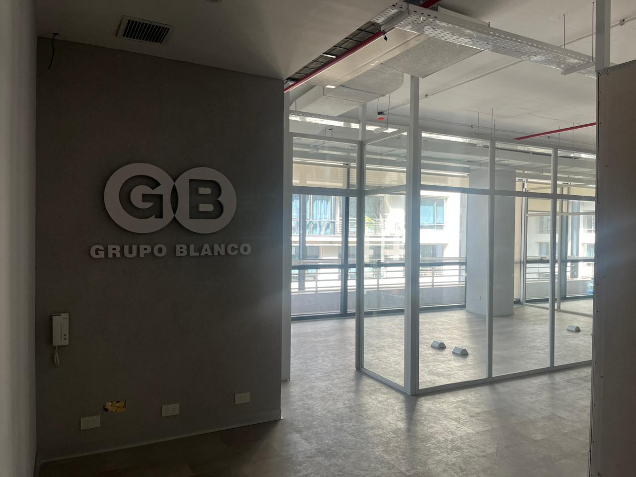 Foto de Venta Oficina AAA en Complejo Al Rio | Edificio Docks Alrío, Vicente, imagen 3