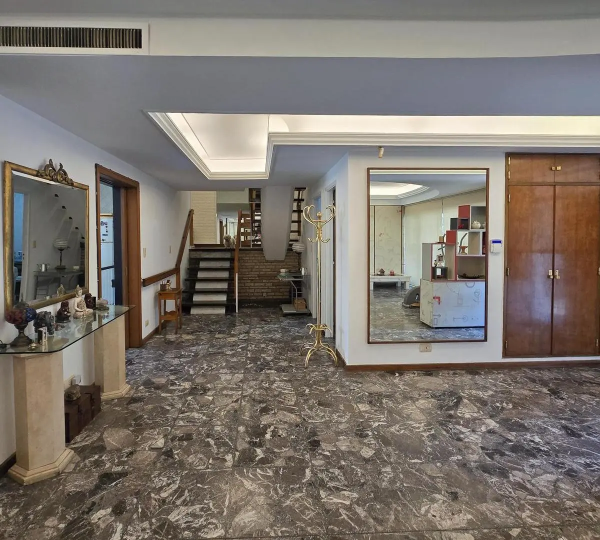 Venta Chalet de 4 Ambientes con Jardín, Piscina, Quincho y Playroom en Versalles – Apto Crédito 3