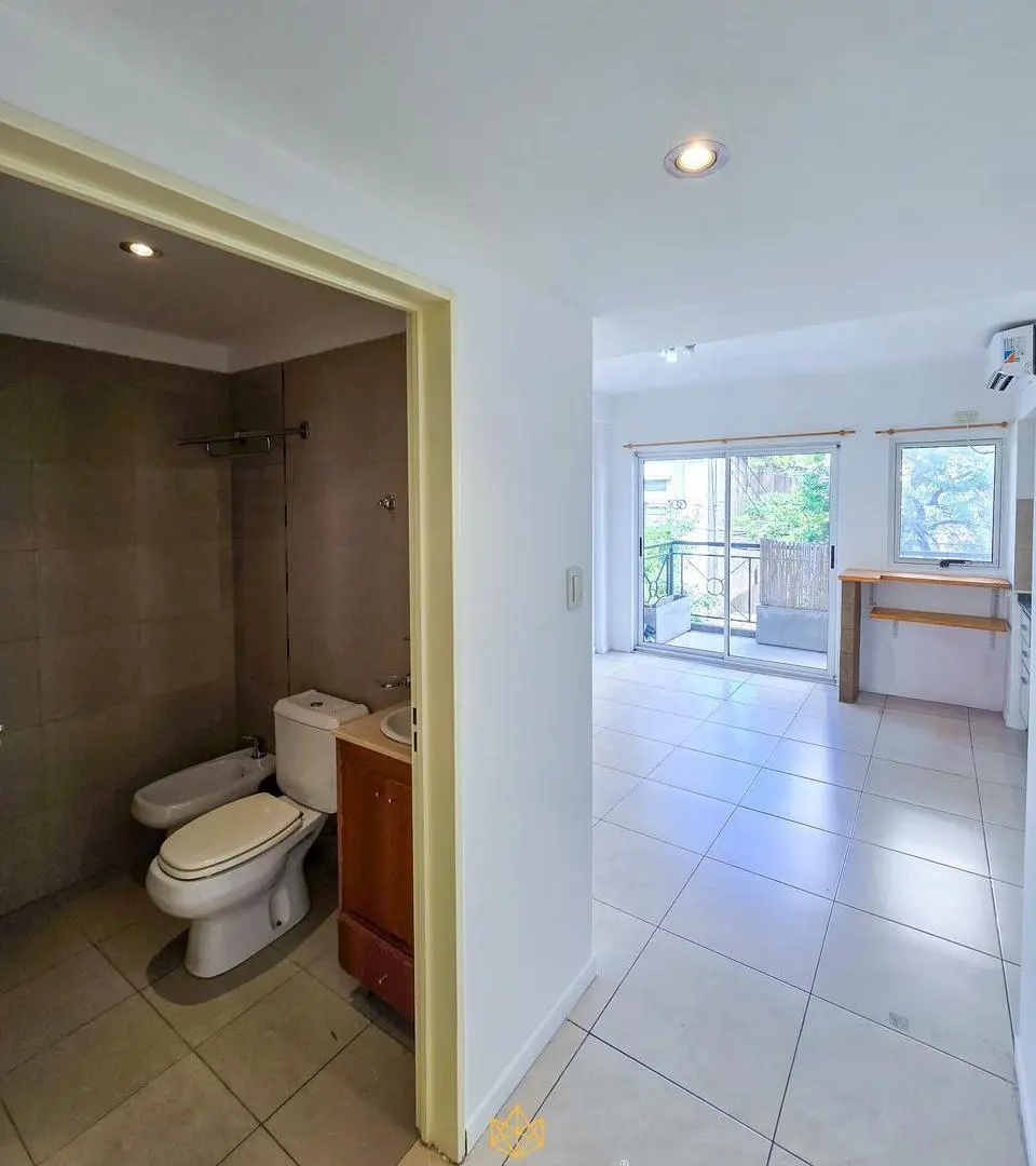 Venta monoambiente al frente con balcón y amenities en Flores Sur – Apto crédito y apto profesional 3