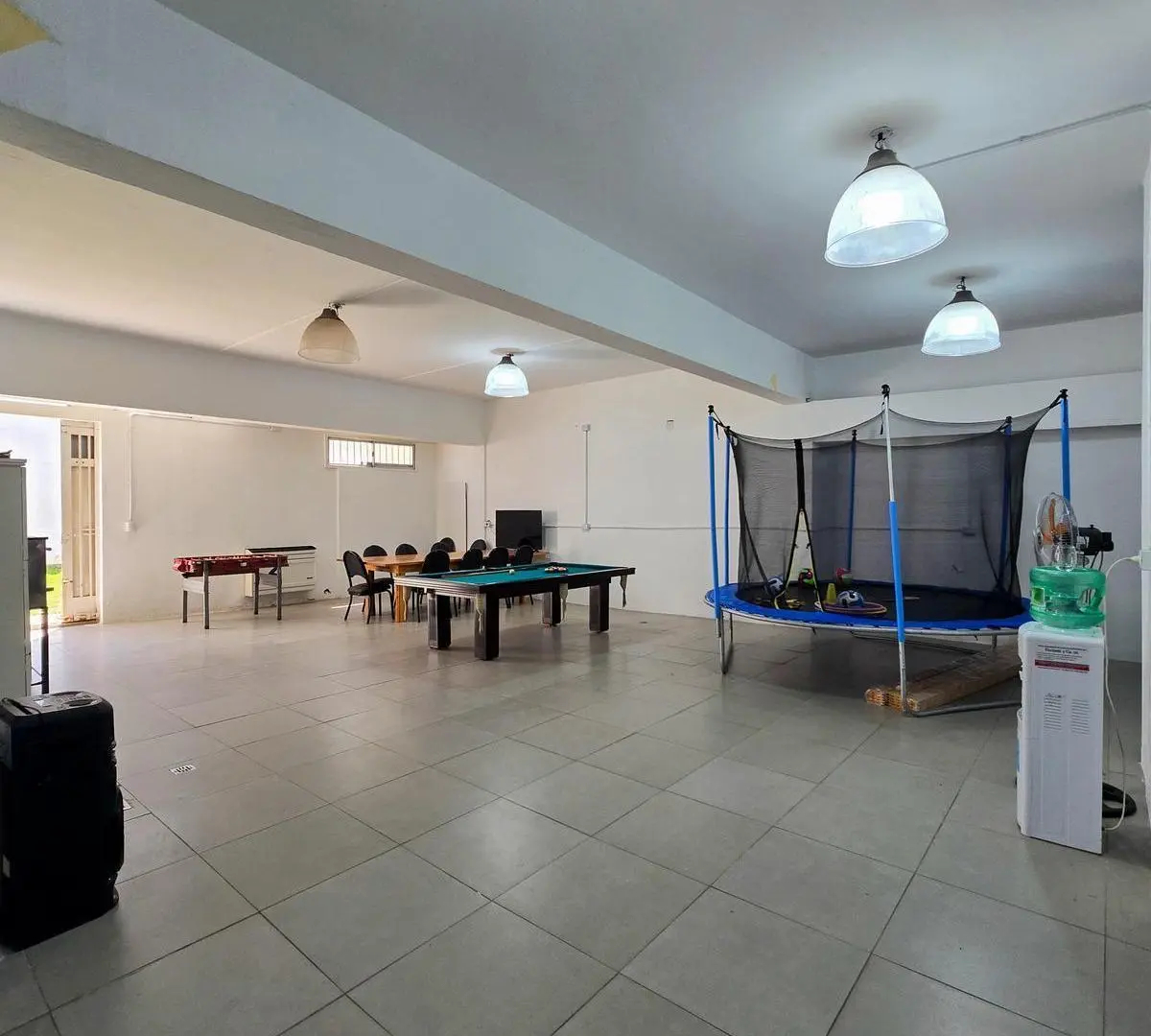 Venta inmueble comercial con local, garaje y 3 departamentos sobre Chilavert en Villa Lugano 4