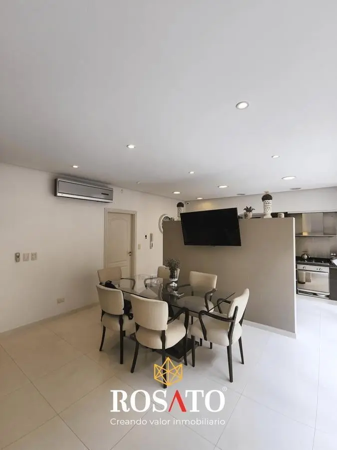 Venta casa 4 ambientes en dos plantas con suite, patio, parrilla y cochera en Villa Lugano 2