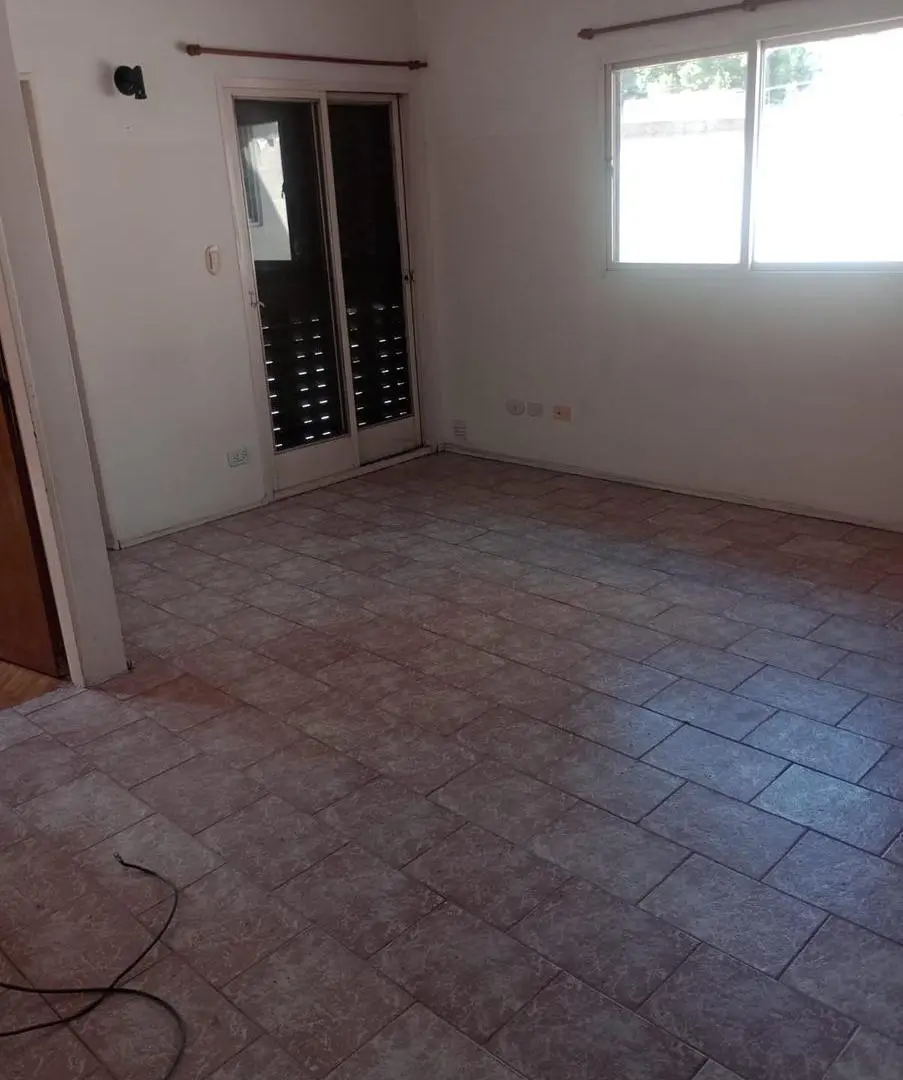 Alquiler PH 2 ambientes con entrepiso y terraza en Villa Lugano 5