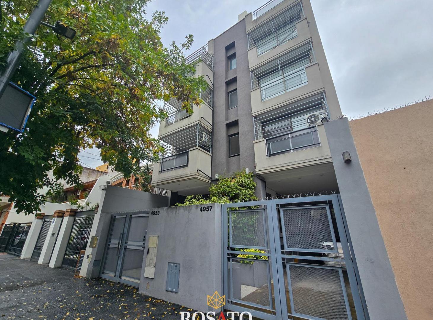 Alquiler departamento monoambiente dividido con balcón y cochera en Villa Lugano