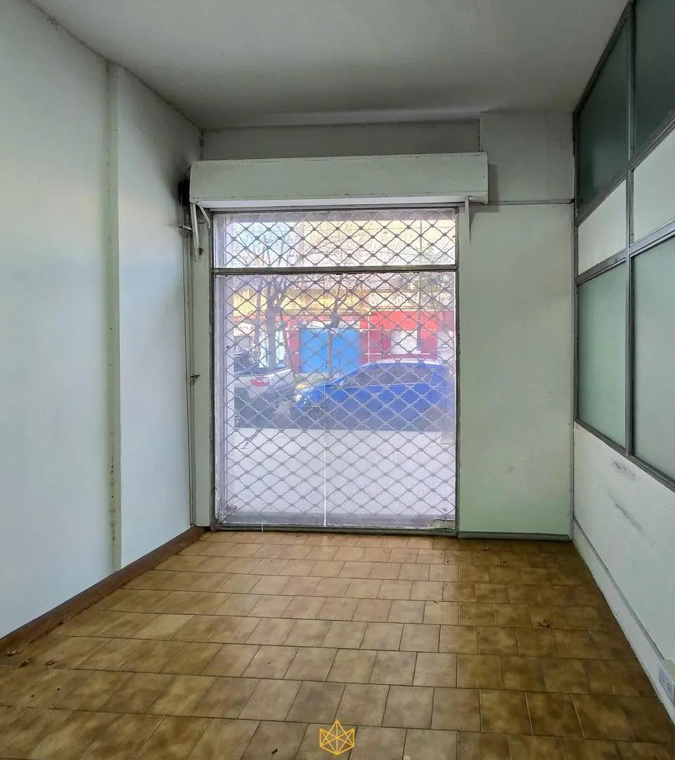 Venta o alquiler de local comercial en Villa Lugano 1