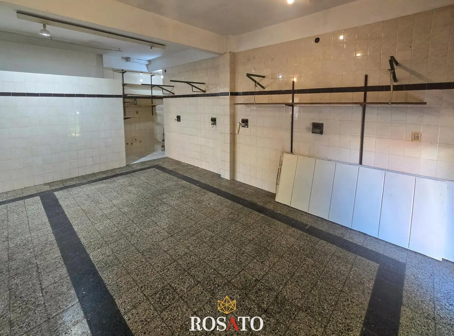 Alquiler de local comercial en esquina en Villa Lugano 3