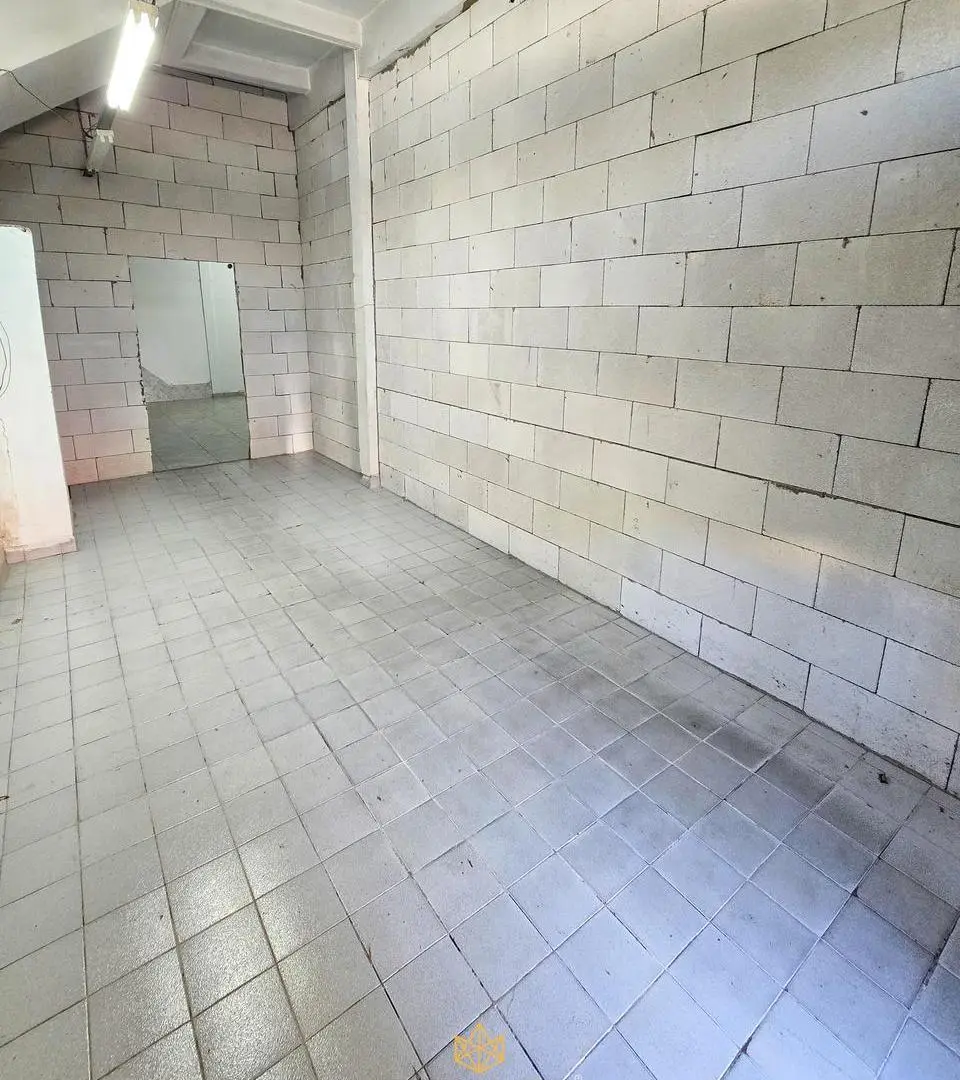 Alquiler de dos locales comerciales unificados de 78 m² en Villa Lugano 4
