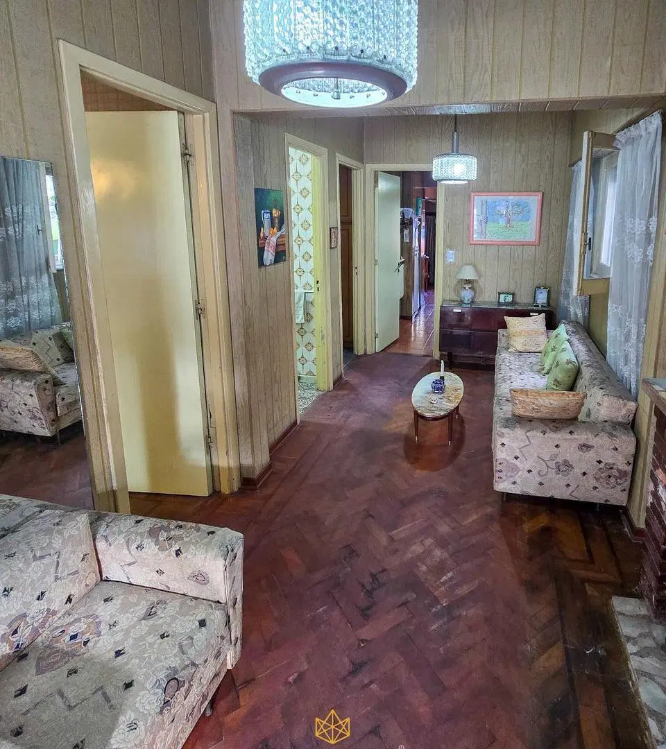 Venta casa 4 ambientes con garaje, patio y parrilla en Villa Lugano 5