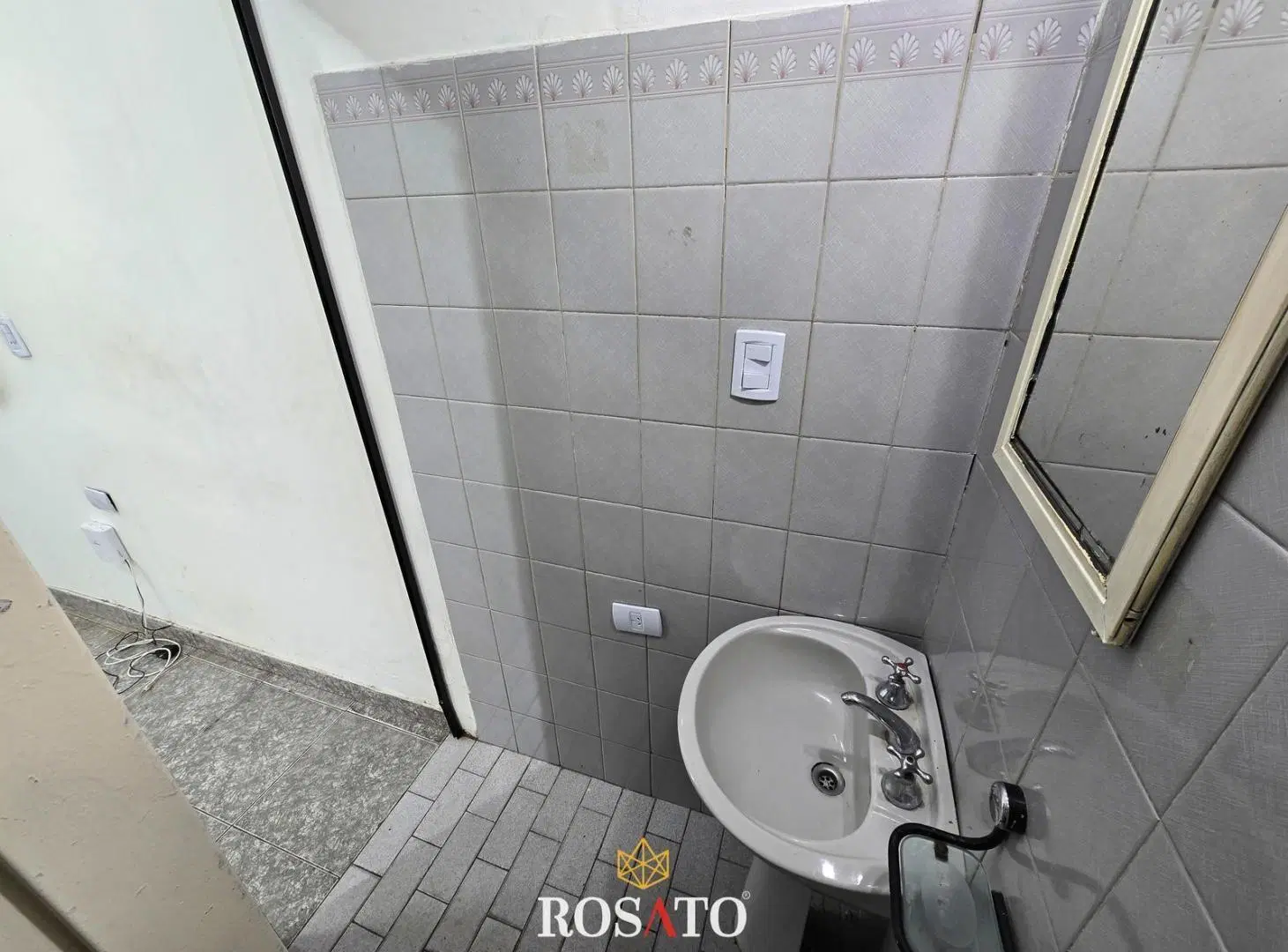 Alquiler local comercial de 30 m² en Villa Lugano, sobre importante avenida 3