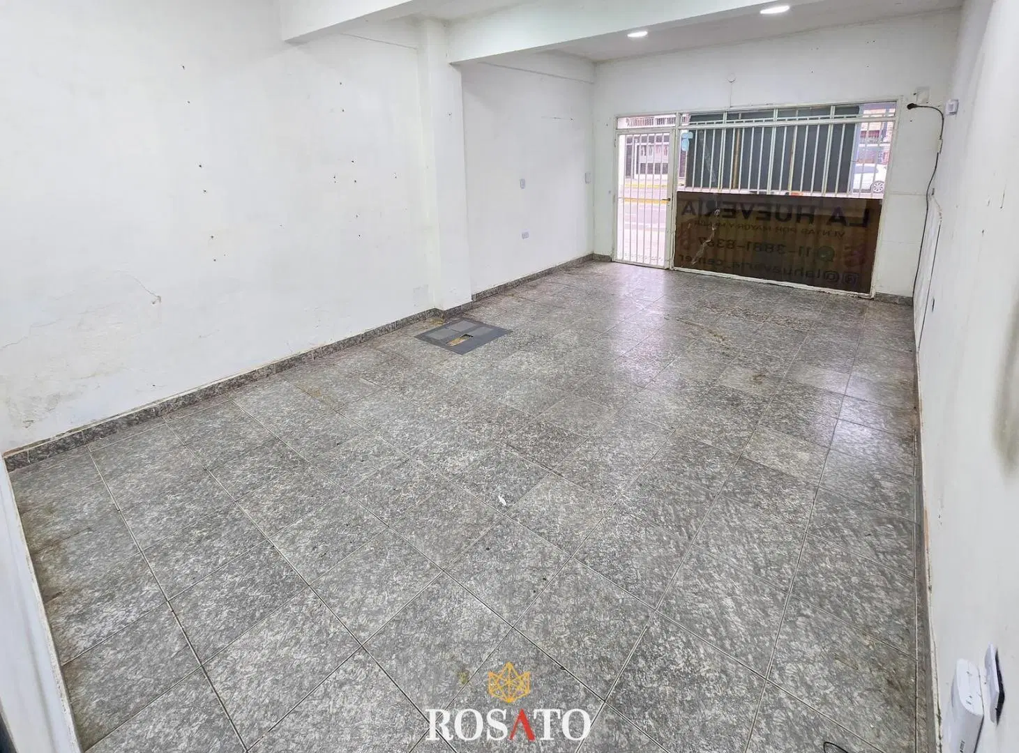 Alquiler local comercial de 30 m² en Villa Lugano, sobre importante avenida 1