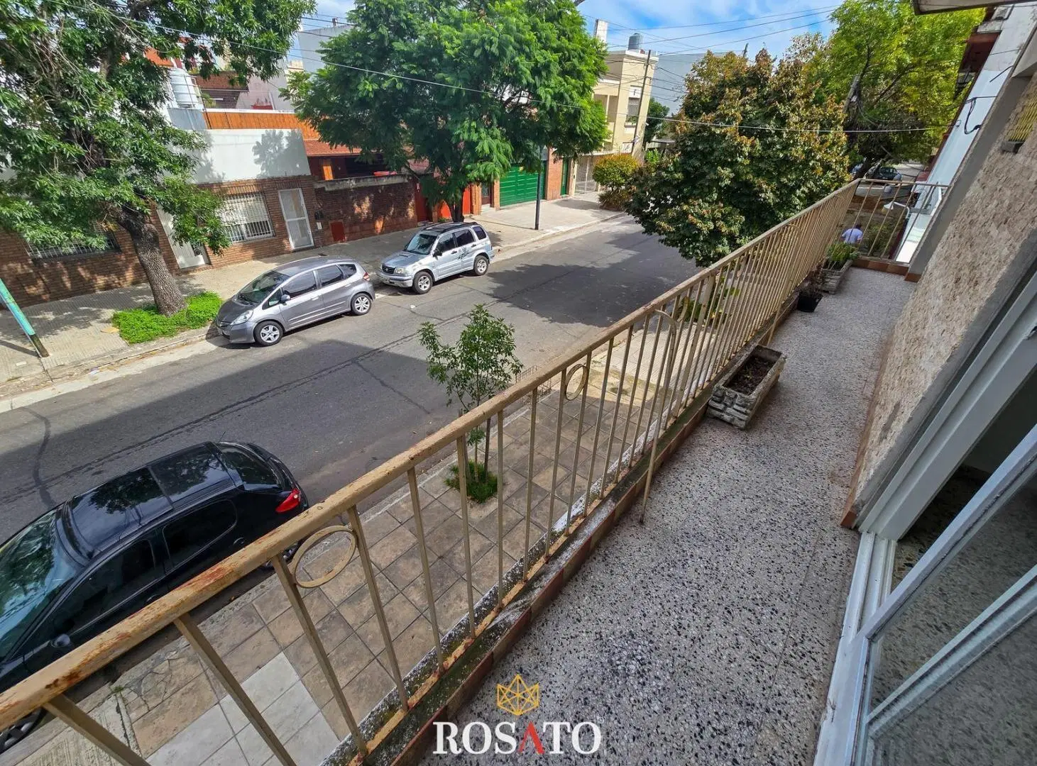 Alquiler departamento 3 ambientes con balcón corrido al frente en Villa Lugano 3