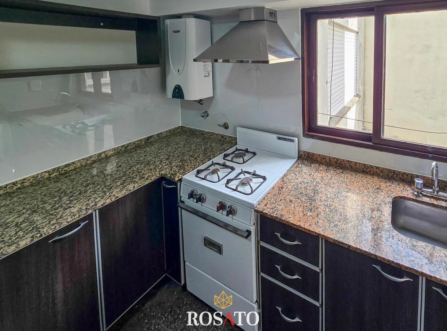 Alquiler departamento 3 ambientes con balcón corrido al frente en Villa Lugano 5