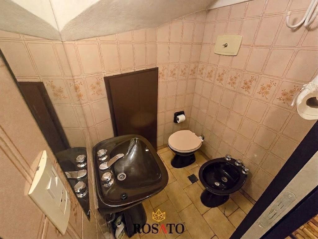 Foto de Venta Casa 4 Ambientes en Dos Plantas con Jardín, Pileta y 2 Cocheras, imagen 5