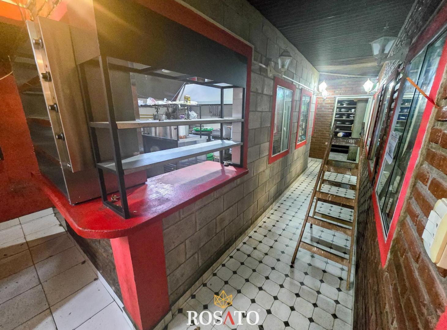 Foto de Alquiler de Local Gastronómico equipado sobre Autopista Gral. Luis, imagen 3