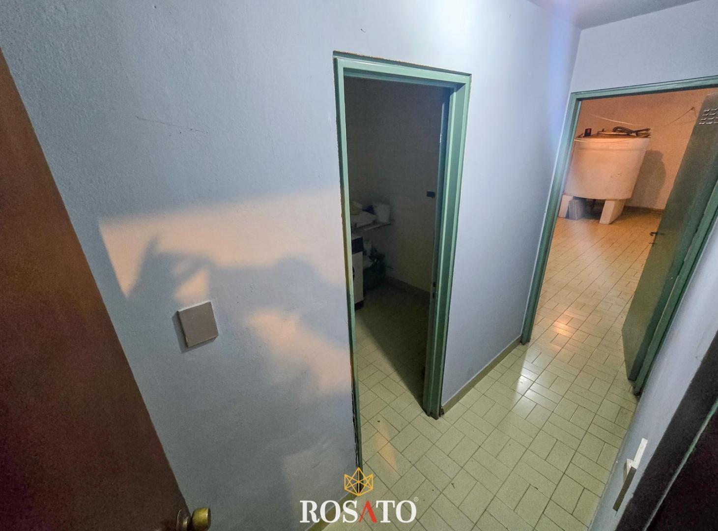 Foto de Venta Casa de 6 Ambientes en 3 Plantas con Jardín, Parrilla y Garaje en, imagen 5