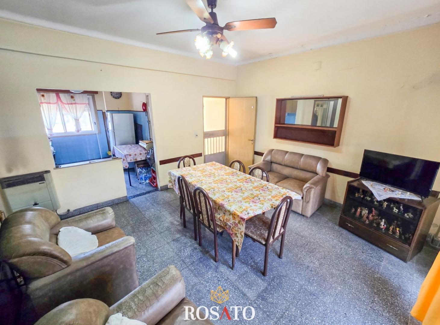 Foto de Venta propiedad multifamiliar con local comercial y cochera en Villa, imagen 4