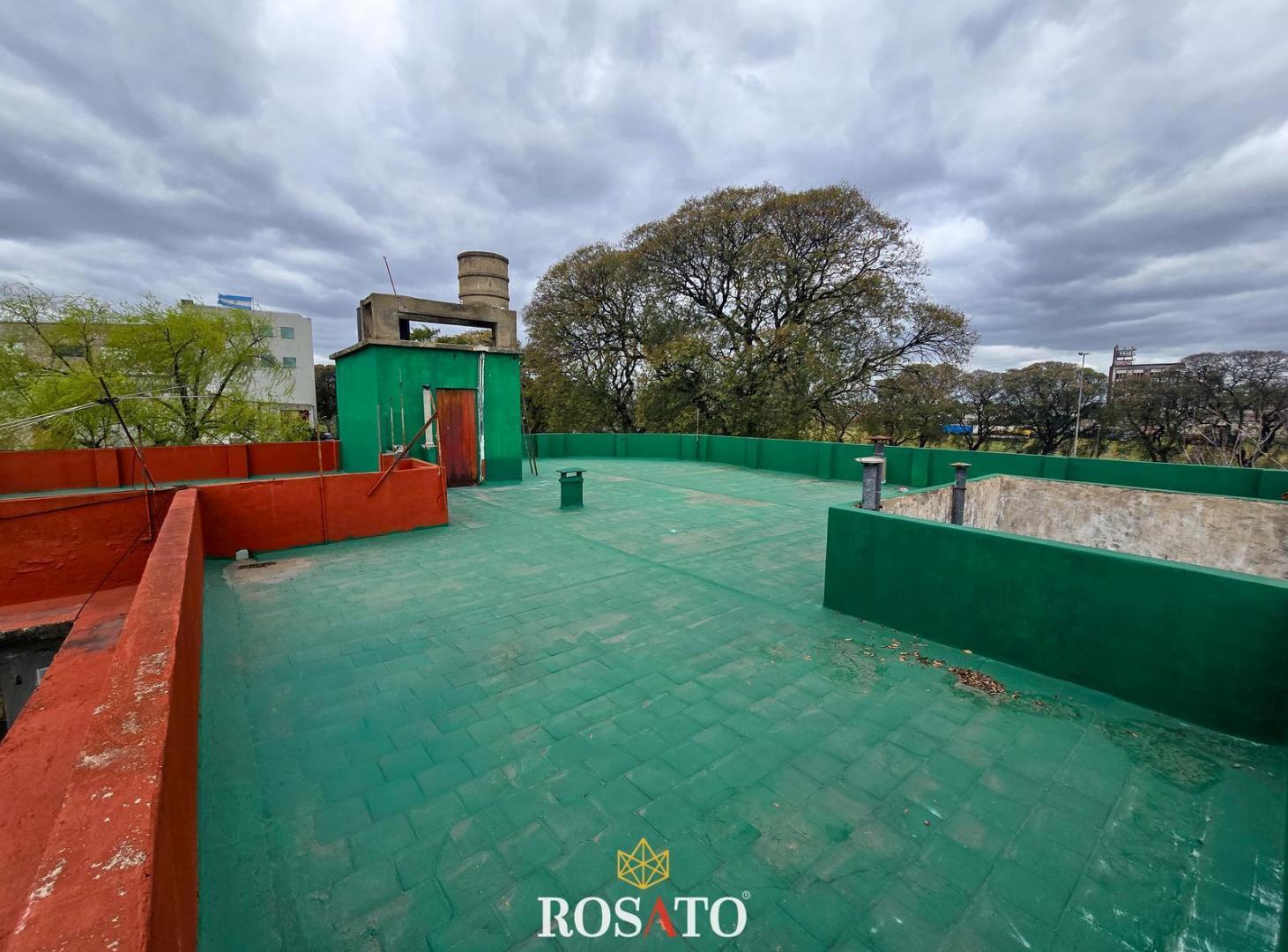 Foto de Venta Propiedad en Esquina con 2 Locales y 2 Viviendas en Villa Lugano, imagen 2