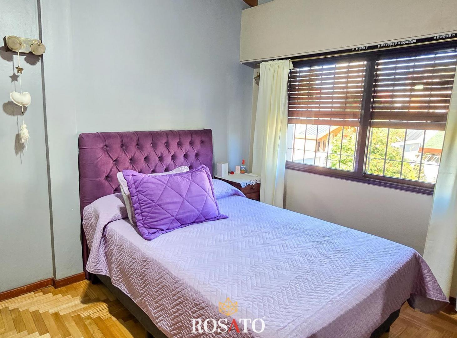 Foto de CasaVenta casa de 4 ambientes en dos plantas con jardín, quincho y, imagen 5
