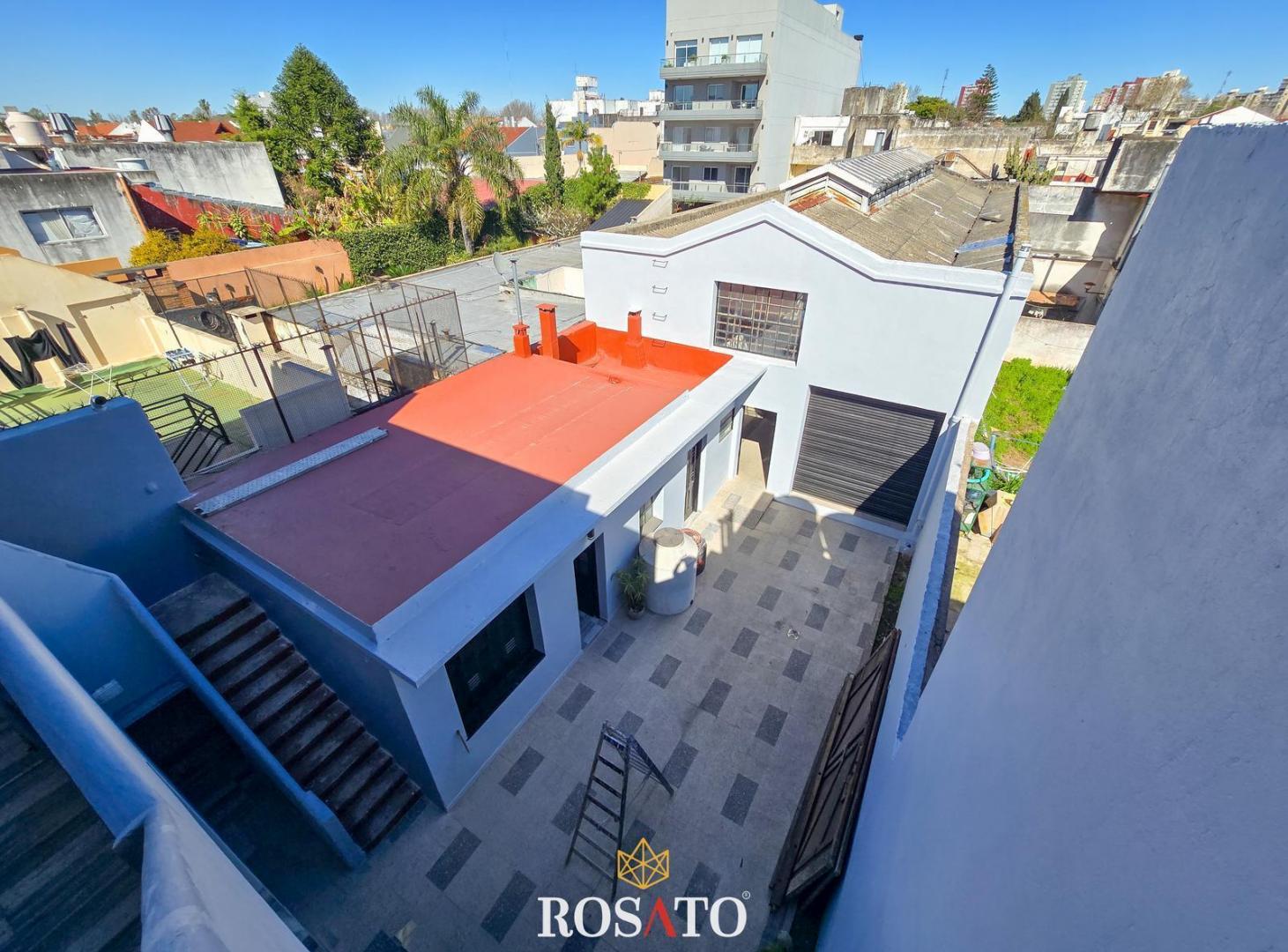 Foto de Venta propiedad en block con galpón, local y dos viviendas – Villa, imagen 1