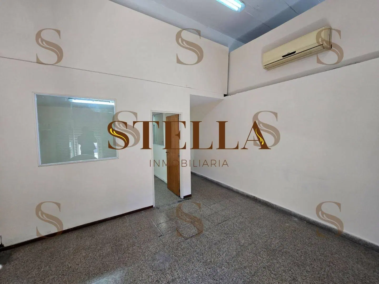 Local Comercial / Administrativo en Alquiler - 150 m² Cubiertos 5
