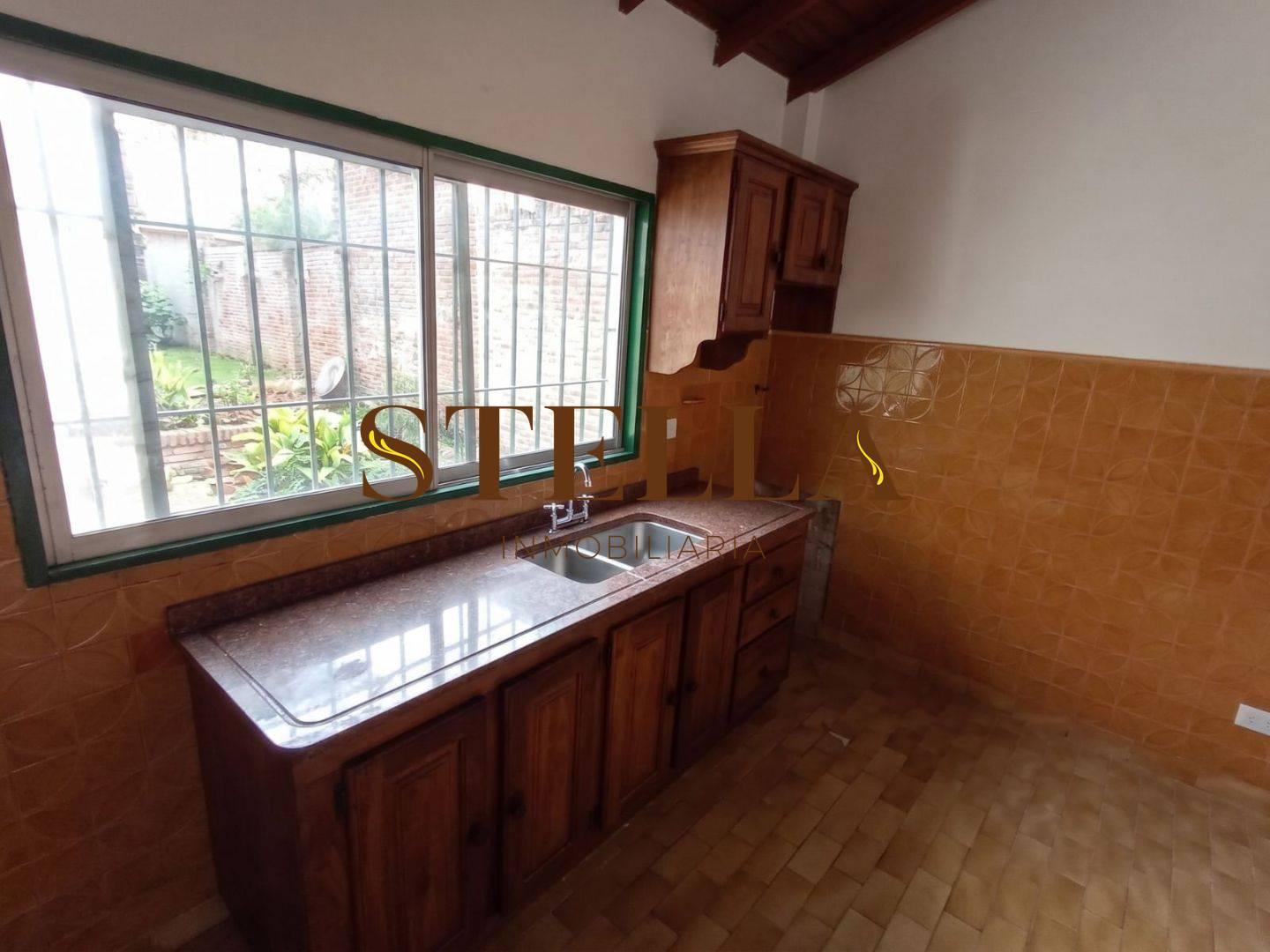 Foto de Venta y Alquiler de Casa 3 Ambientes en Isidro Casanova, La Matanza., imagen 3
