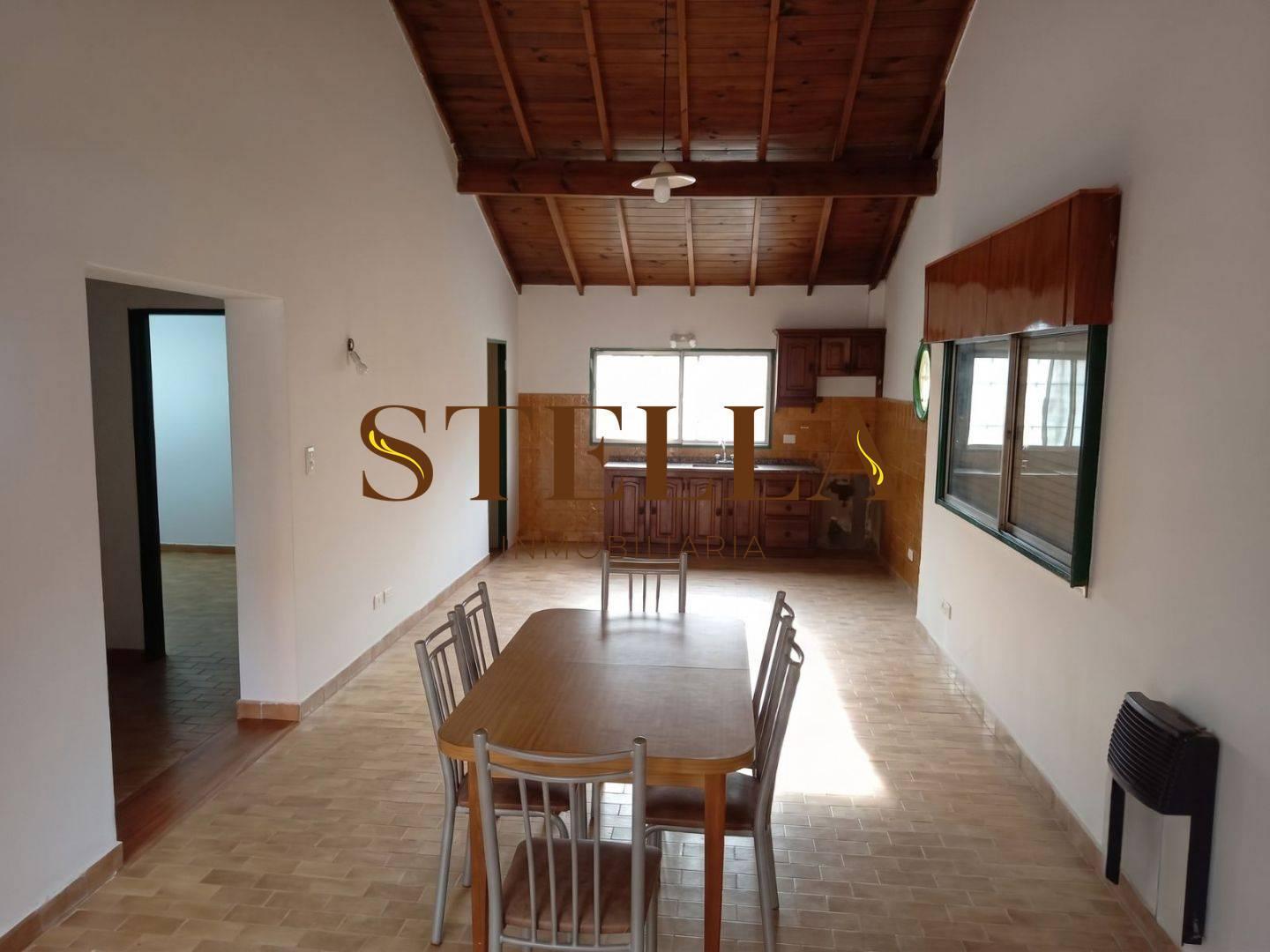 Foto de Venta y Alquiler de Casa 3 Ambientes en Isidro Casanova, La Matanza., imagen 1