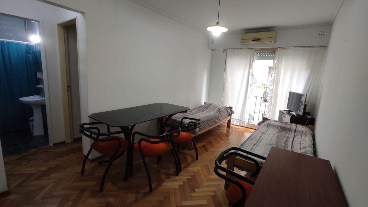 Balvanera - Av Rivadavia 2500 - Cómodo 2 amb p/4 personas.
