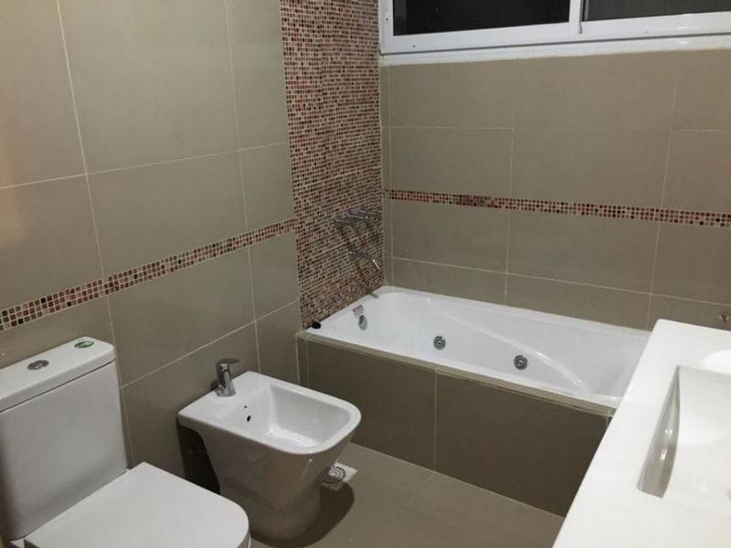 Foto de VENTA DE CASA MODERNA EN BERISSO, imagen 3