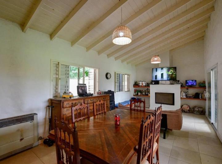 Casa en venta con pileta y 3 dormitorios APTO CREDITO City Bell 1